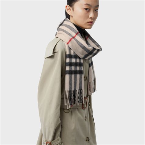 burberry classic cashmere scarf in blush|burberry check cashmere scarf sale.